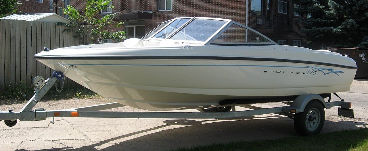 Bayliner 175 Bowrider – esimerkki