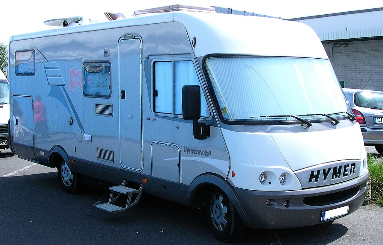 Hymer B-Klasse 594 alkovi – esimerkki